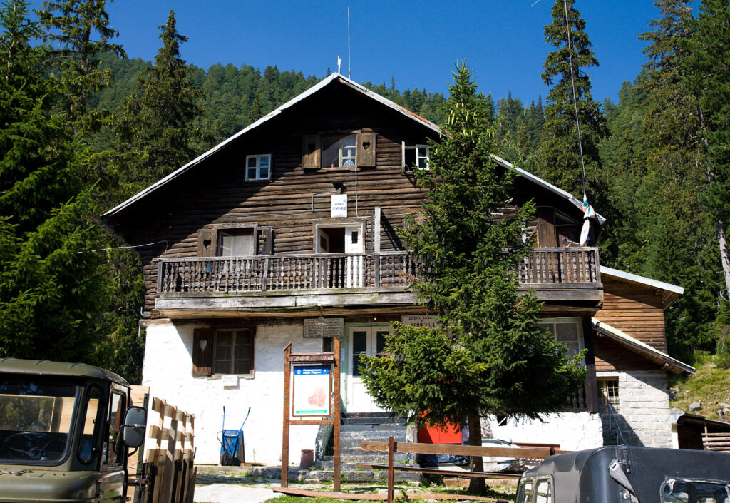 Demianica_refuge_IMG_3710